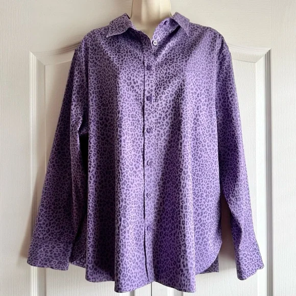 Chico’s No Iron Animal Print Jacquard Shirt - Picture 3 of 8